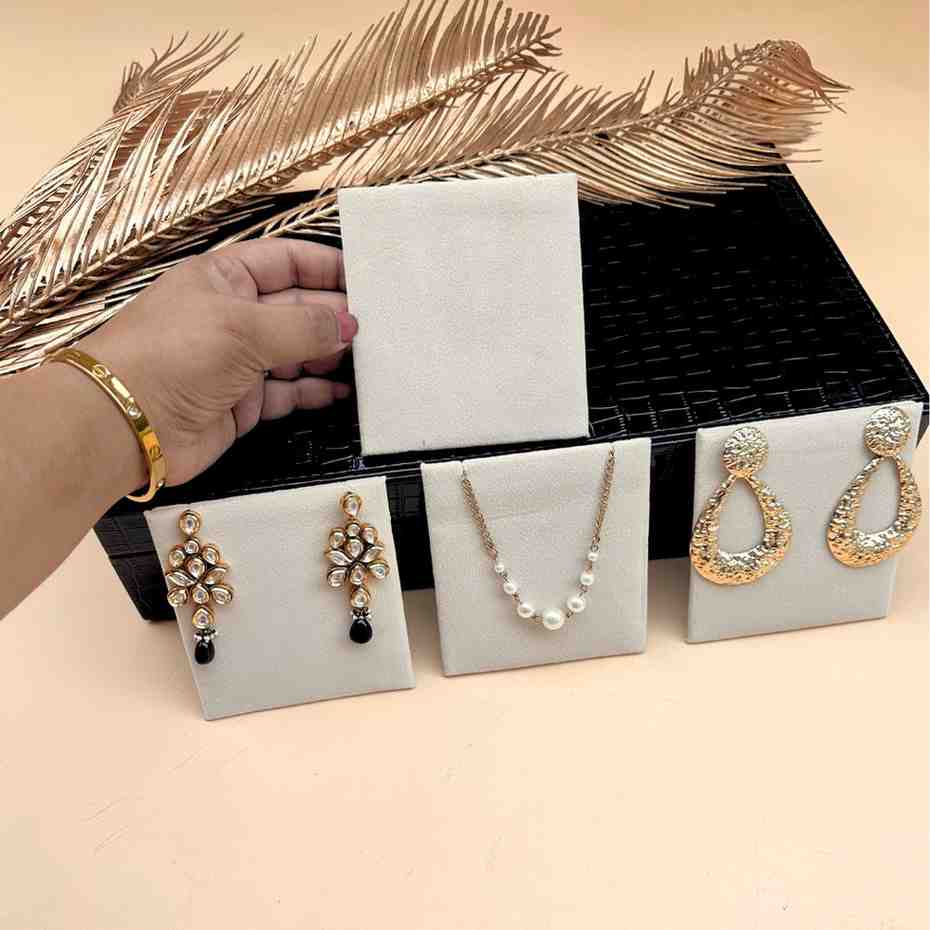 Necklace & Earrings Holder
