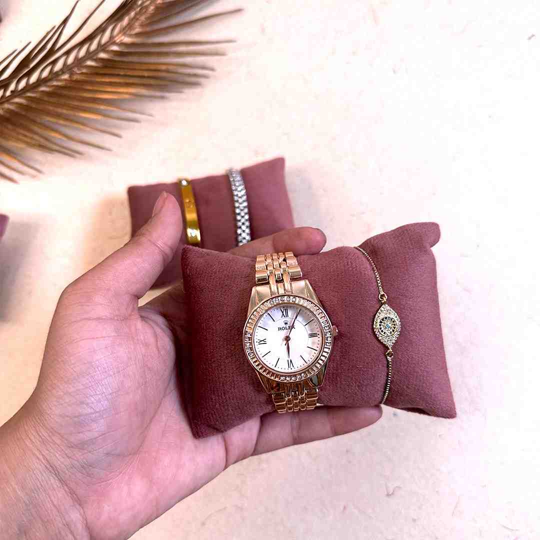 Velvet Watch Display Pillow (TBT)