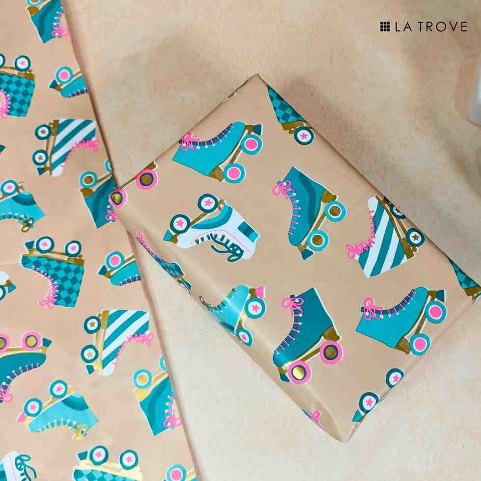 SKATES KIDS DUAL GIFT WRAPPING PAPERS - FUN SKATING DESIGN