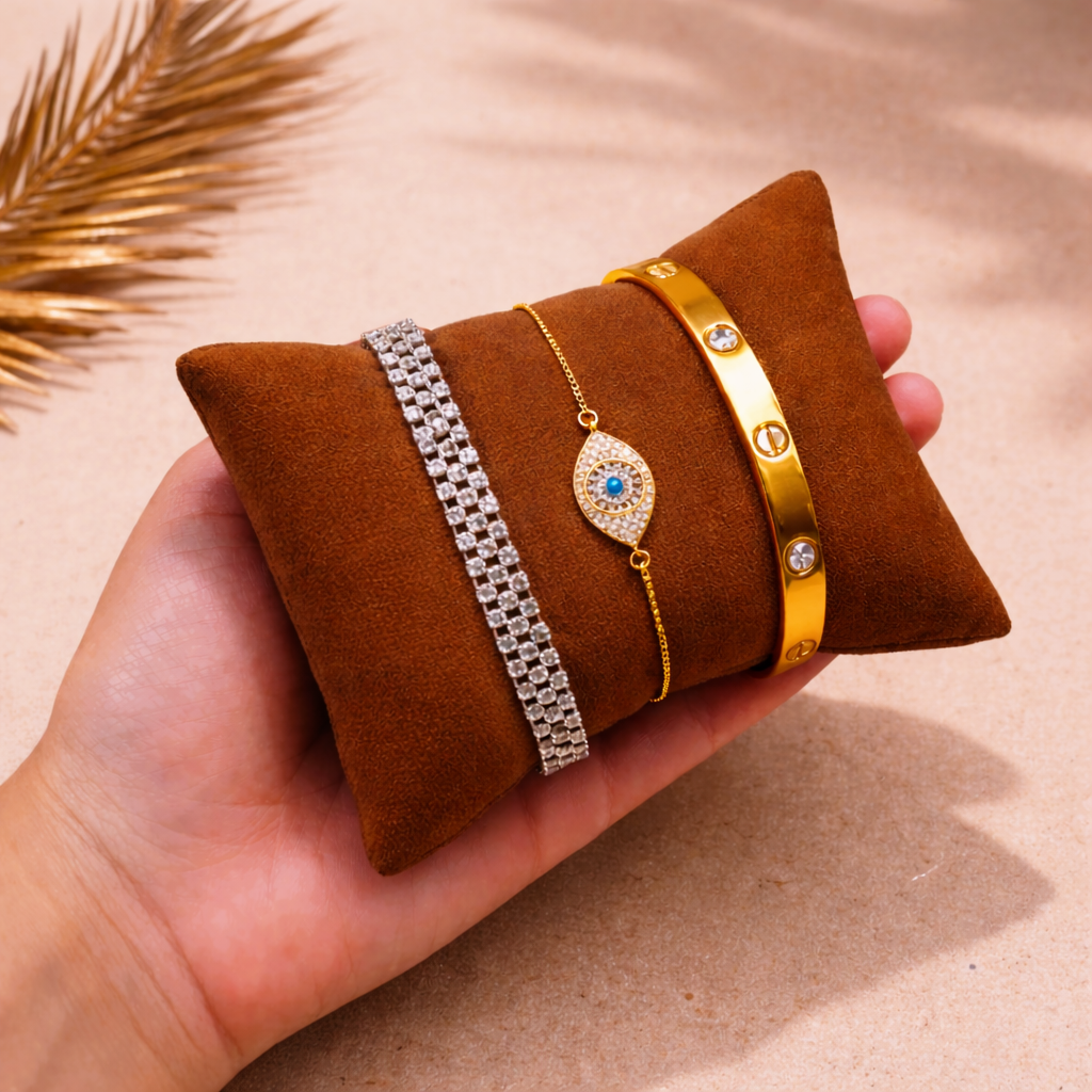 Velvet Watch Display Pillow (TBT)