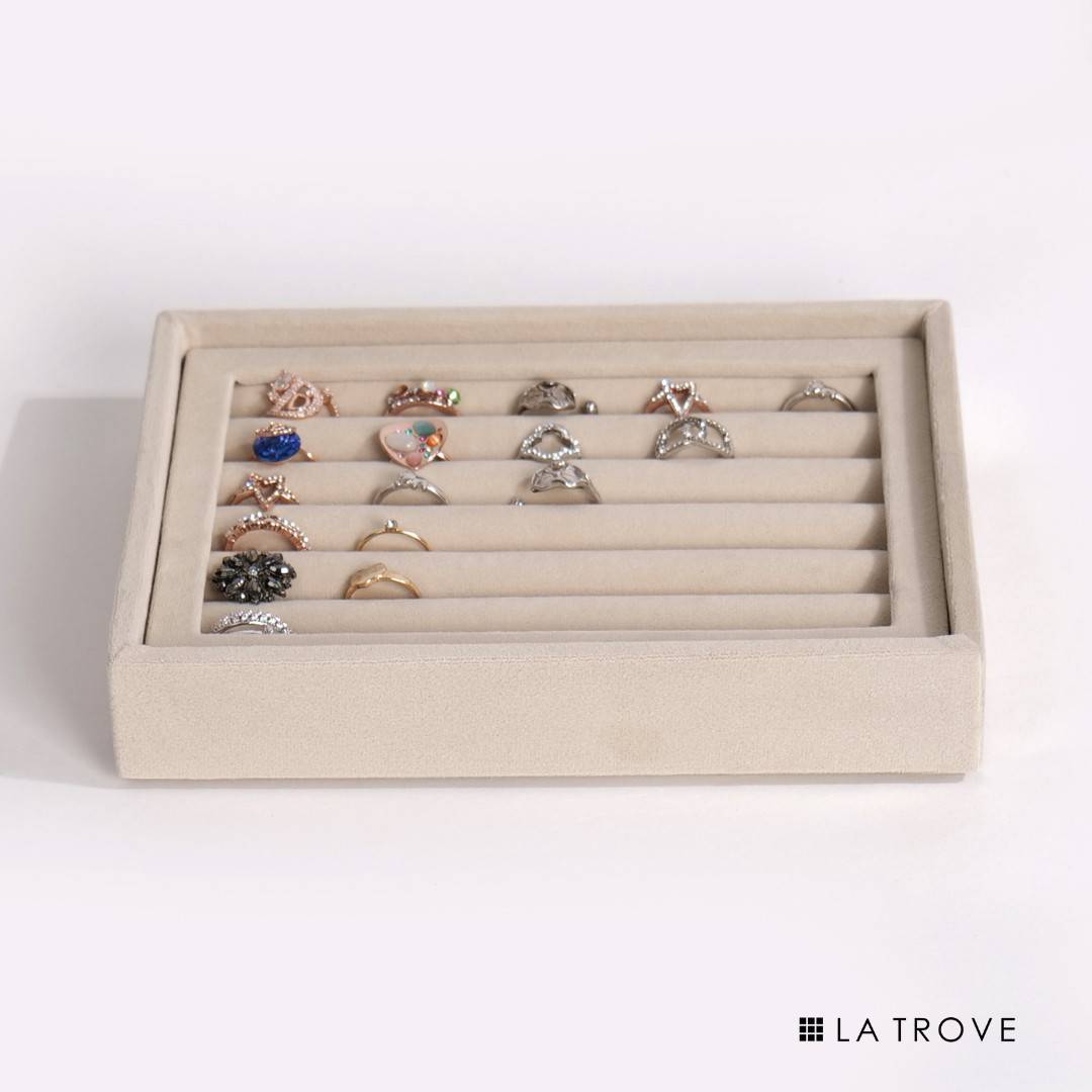 Cream velvet small jewellery organiser tray with dedicated compartments for rings, cufflinks, earrings and accessories – La Trove