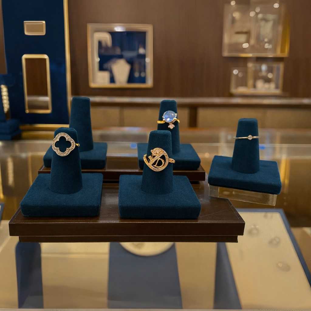 Premium Velvet Finger Ring Holder Stand