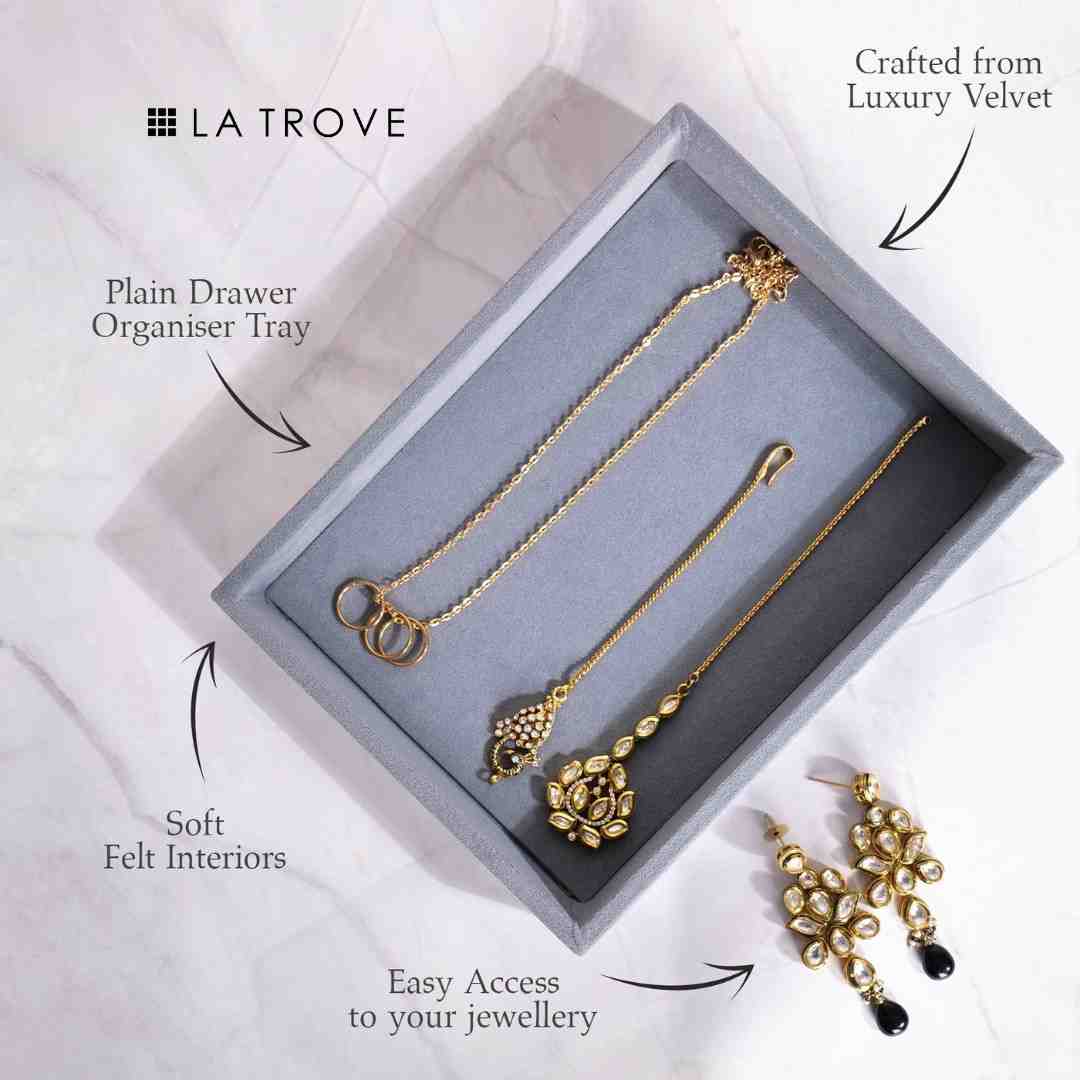 Grey velvet plain jewellery organiser tray with spacious design for everyday jewellery organisation – La Trove