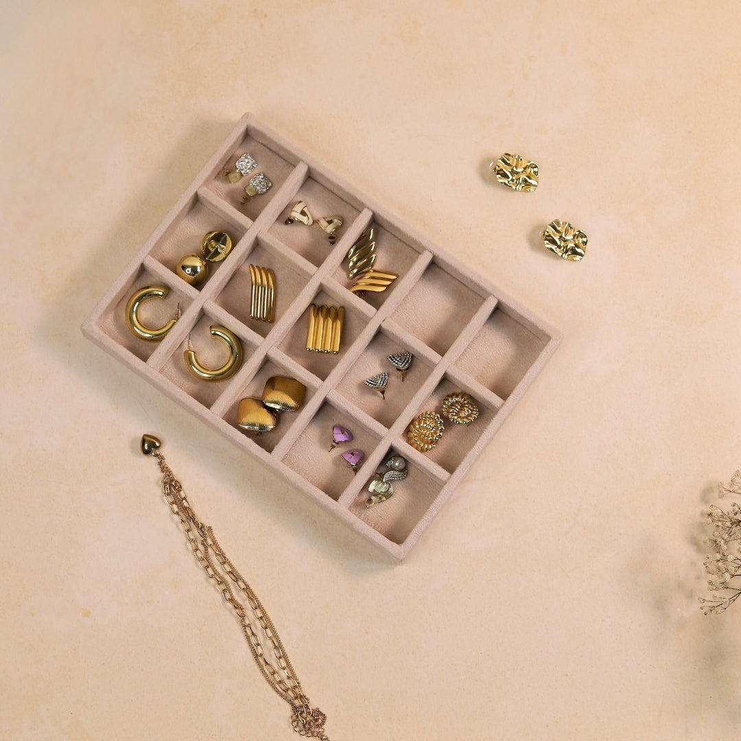 Cream 15 Slot Jewellery Tray – Elegant Ring & Earring Organizer | La Trove.