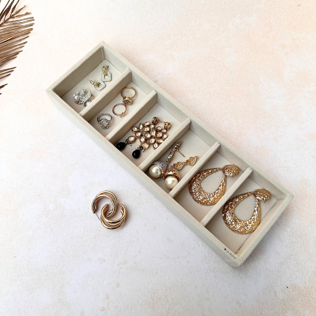 Cream 6 grid jewellery tray with velvet compartments for rings and earrings