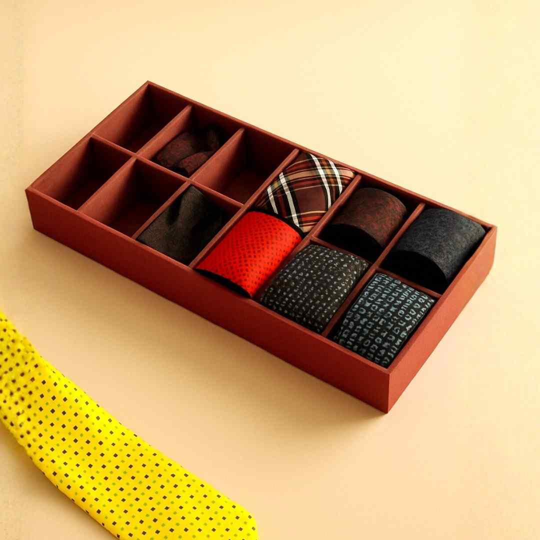 12 Slot Tie Tray for Ties, Scarves & Belts