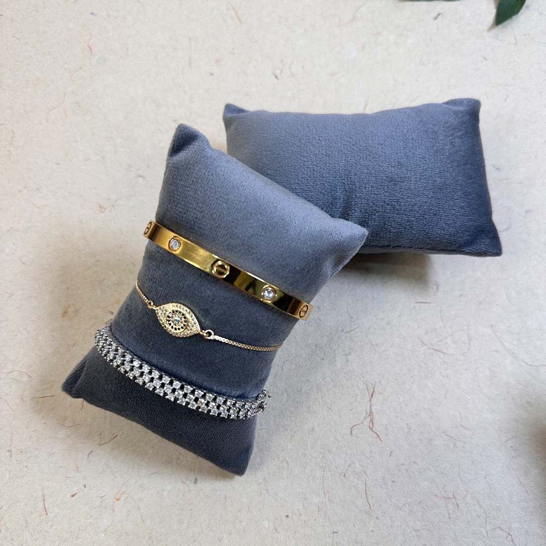 Velvet Display Pillow for Watch & Bracelet (TBT)