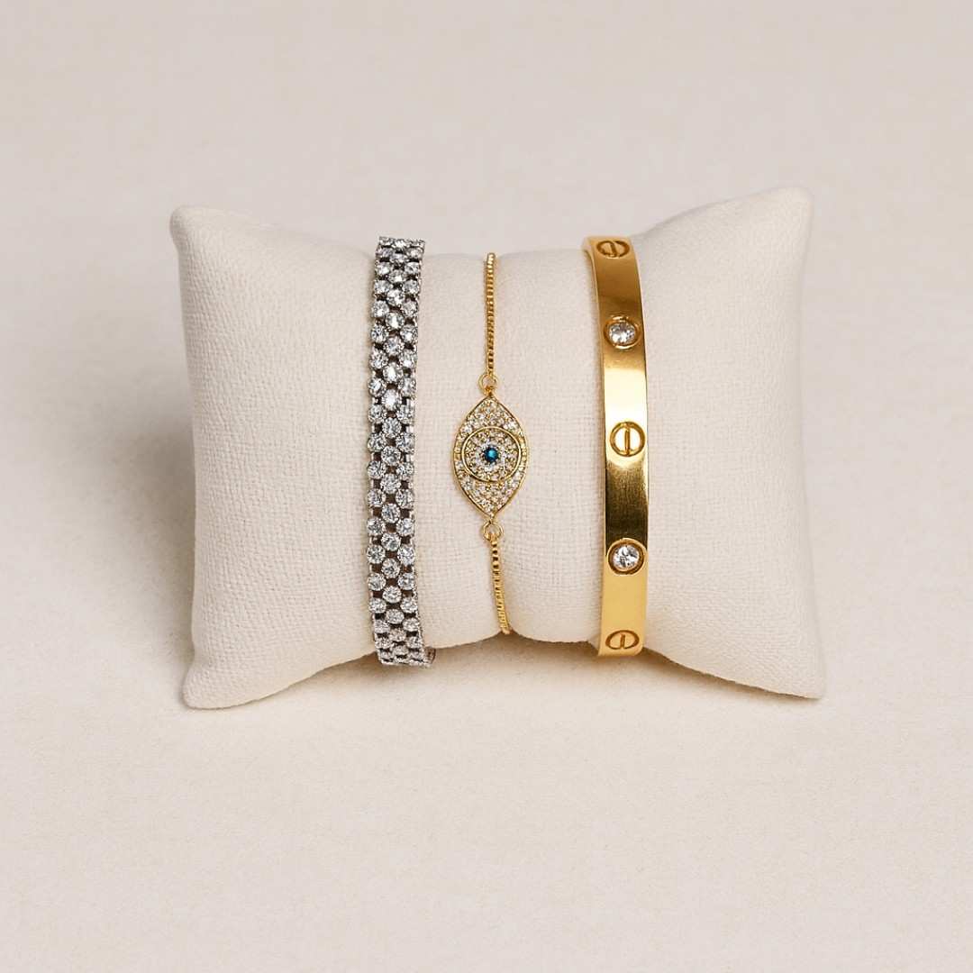 Soft Cushion Pillow for Watch & Bracelet Display – Pack of 1
