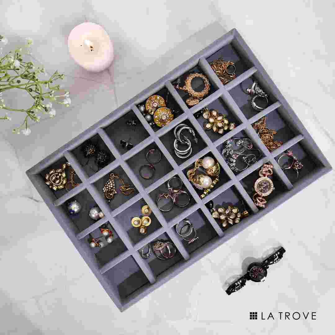 Luxury 24 Grids Jewellery Tray – Velvet Organiser for Elegant Storage