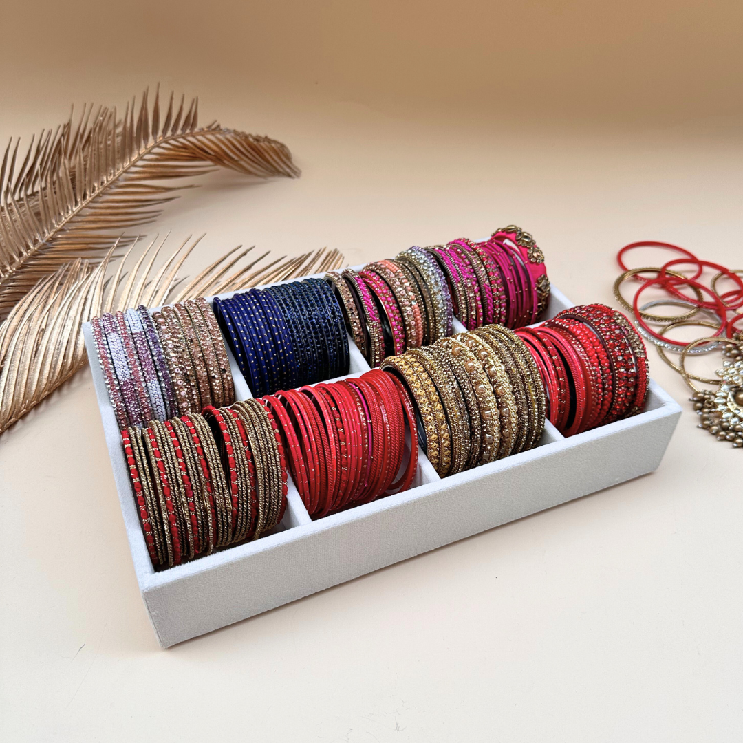 Cream bangle organiser tray with structured velvet finish