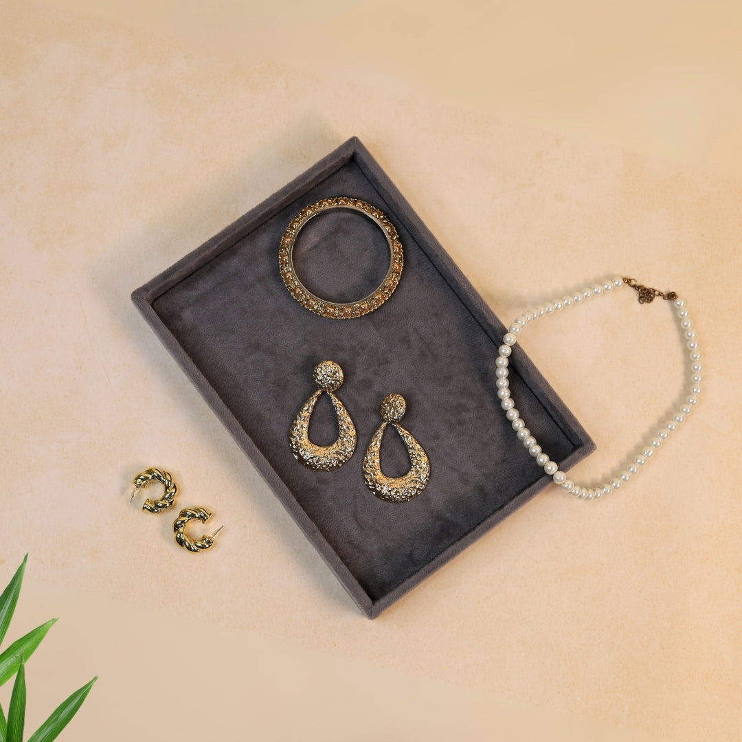 Jewellery Organiser Plain Tray for Women – Minimalist Storage for Rings, Studs & Earrings | La Trove.