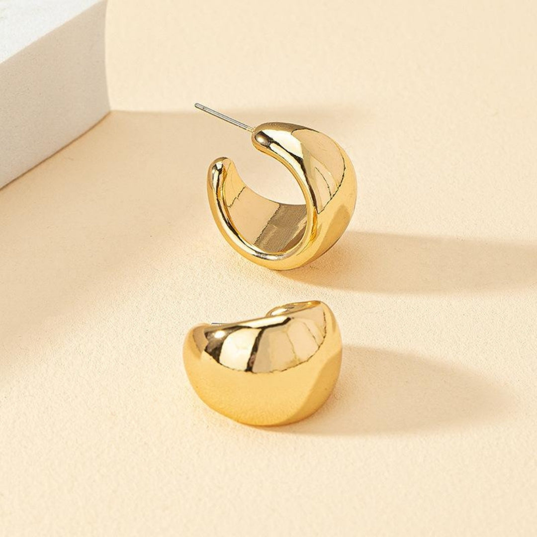 Bold Minimalist Gold Hoop Earrings