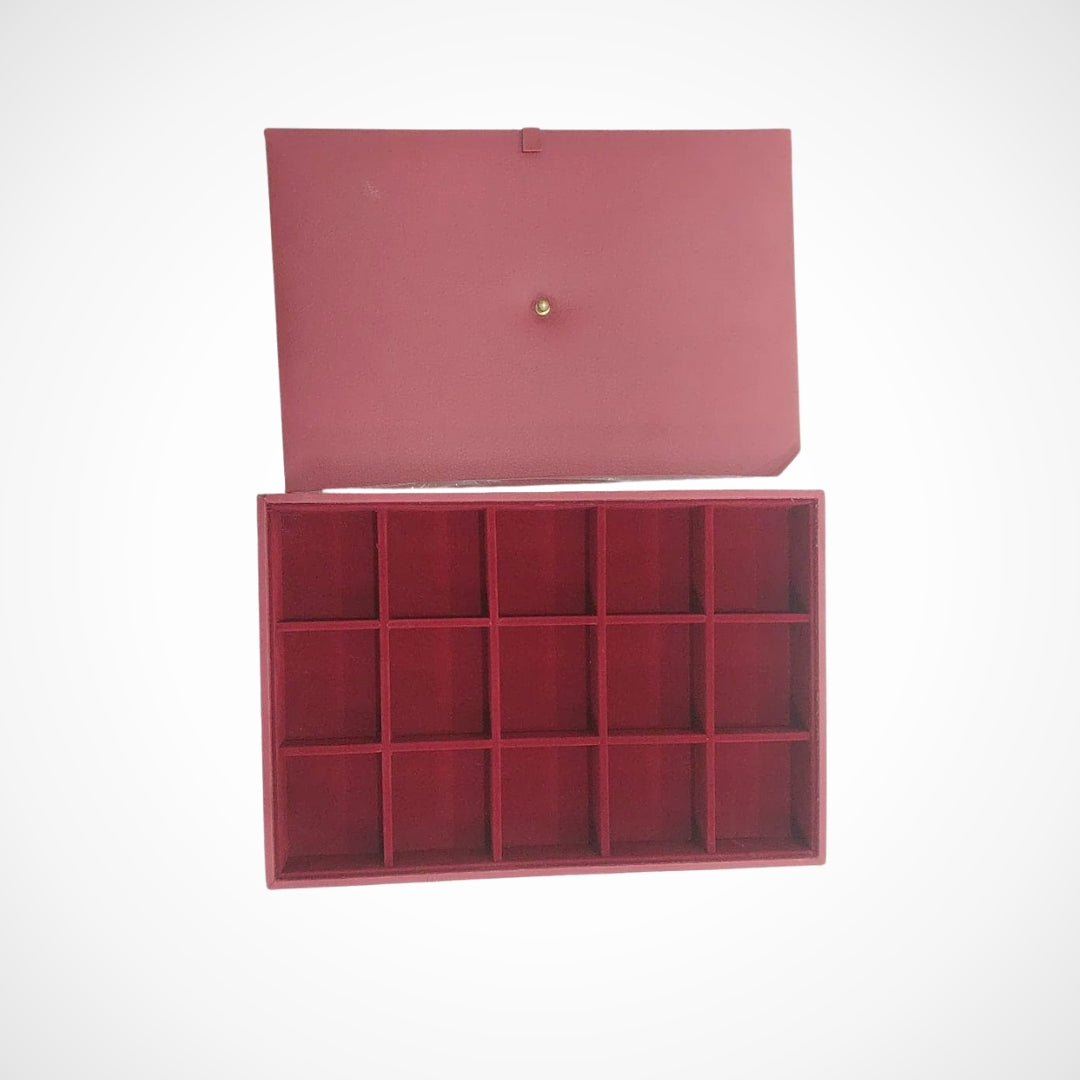 15-grid jewellery tray with lid in vegan leather by La Trove for ring and earring storage.