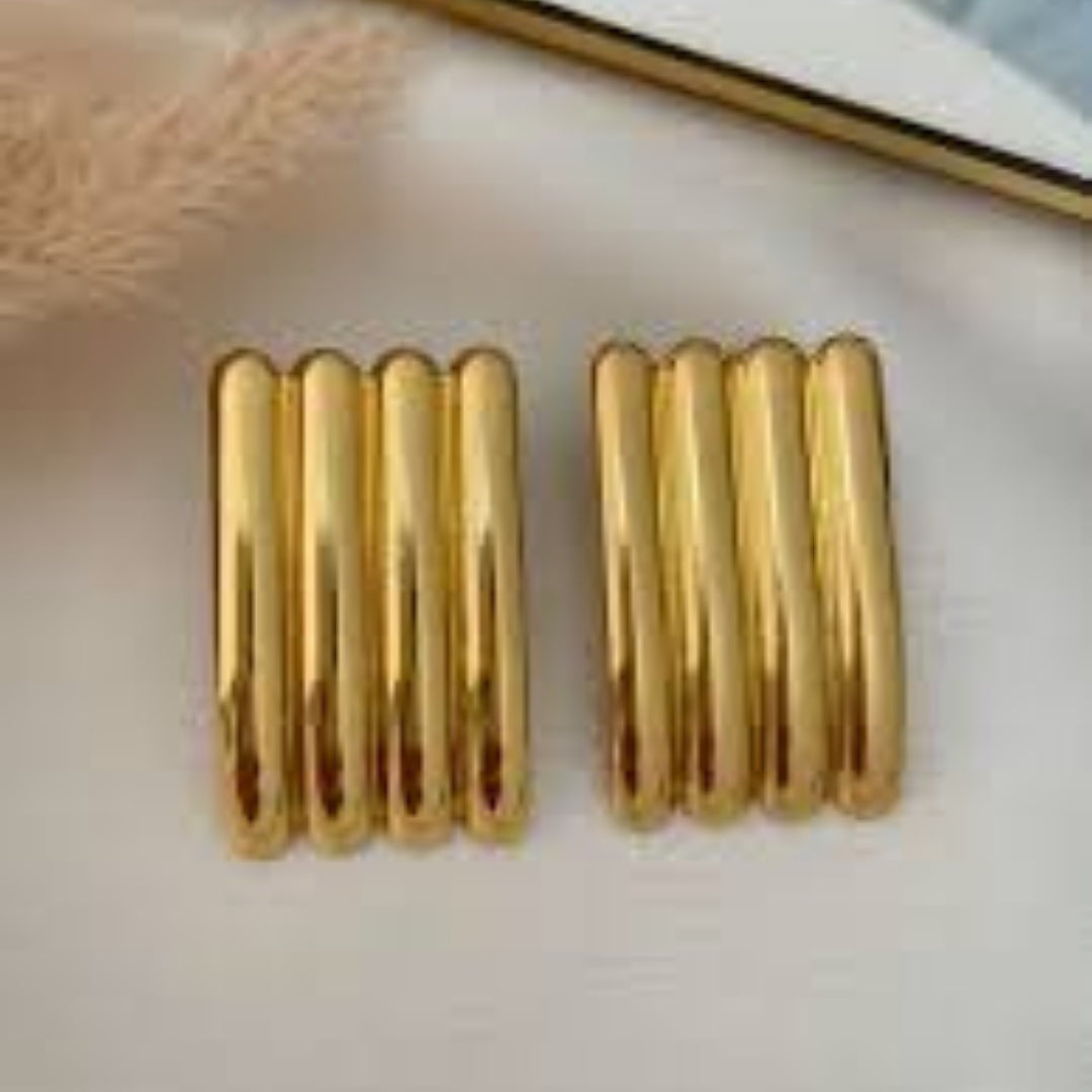 Gold Bar Geometric Earrings – Sleek Statement Jewellery.