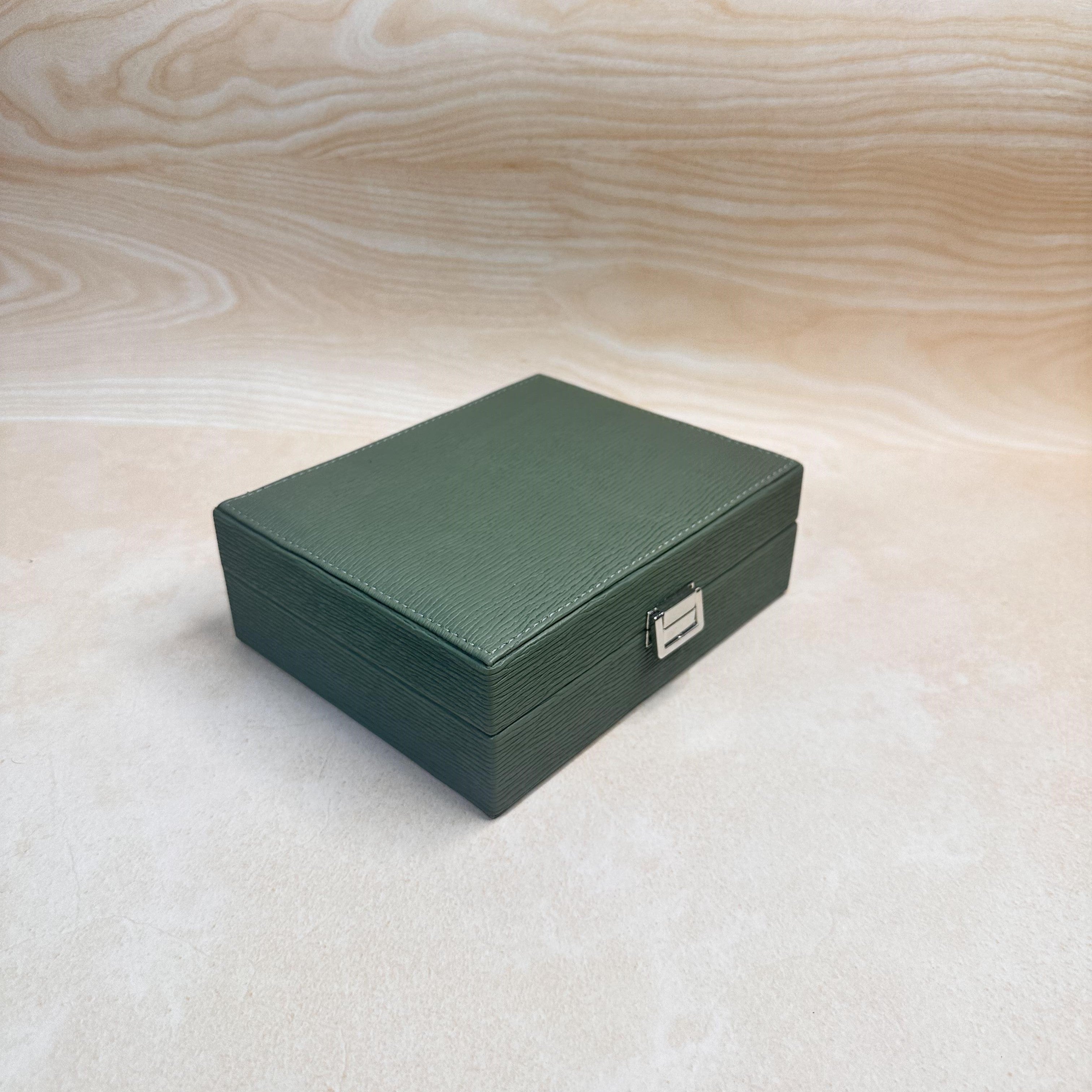 Green Luxury Multi-Section Jewellery Box – La Trove.