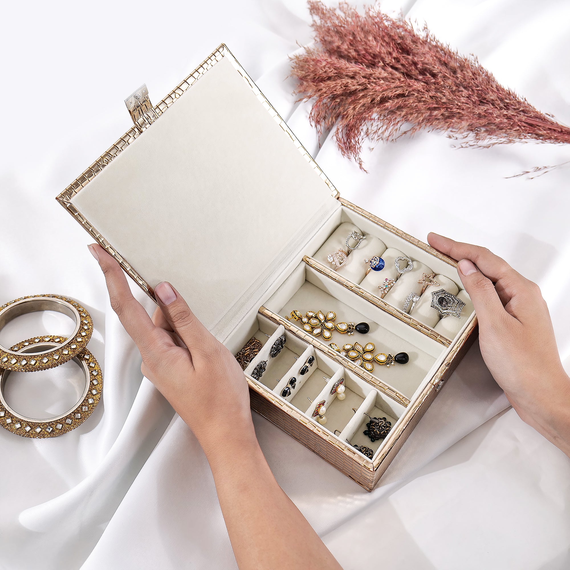 Rose Gold Luxury Jewellery Box Organizer – Glam Jewellery Storage | La Trove.