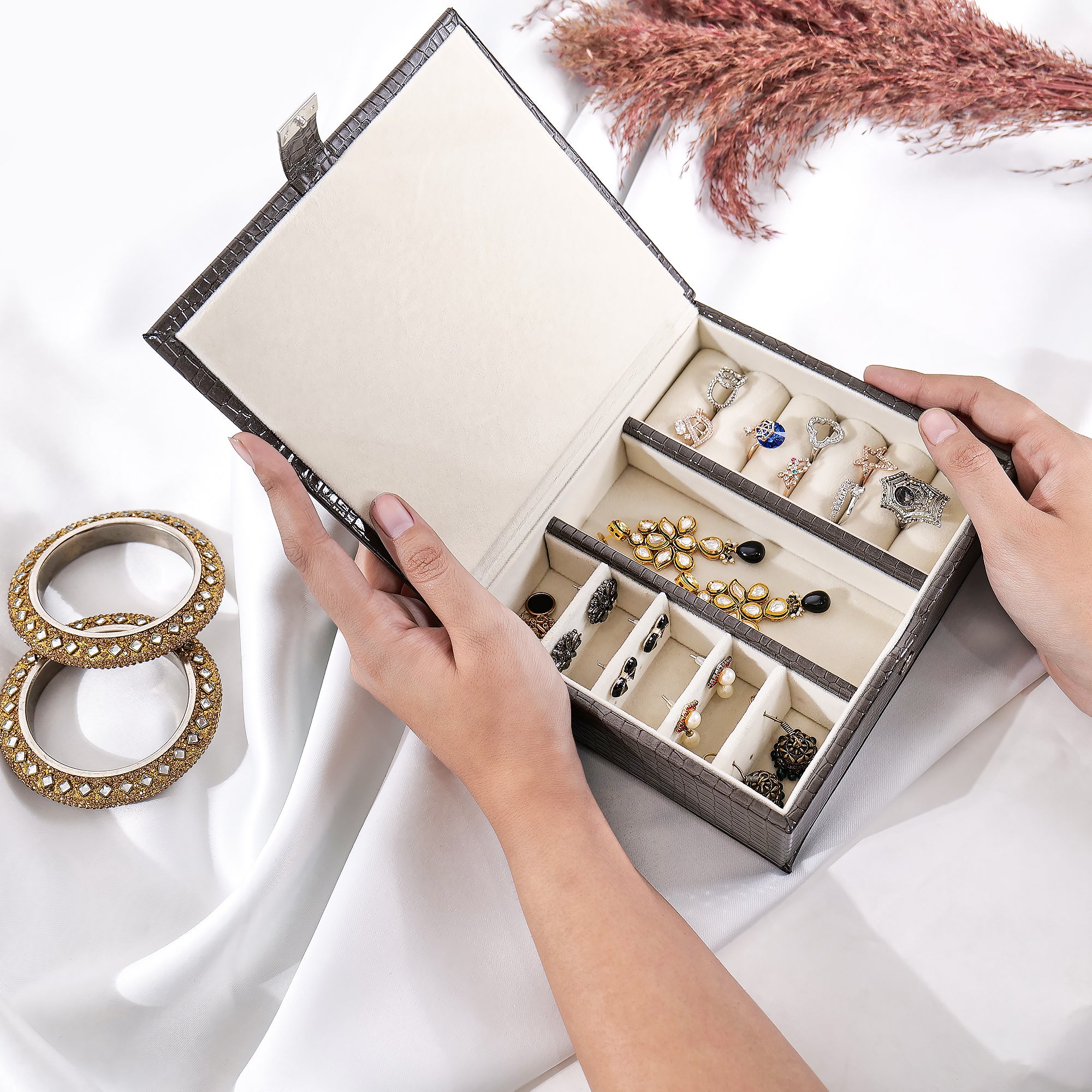 Rose Gold Luxury Jewellery Box Organizer – Glam Jewellery Storage | La Trove.