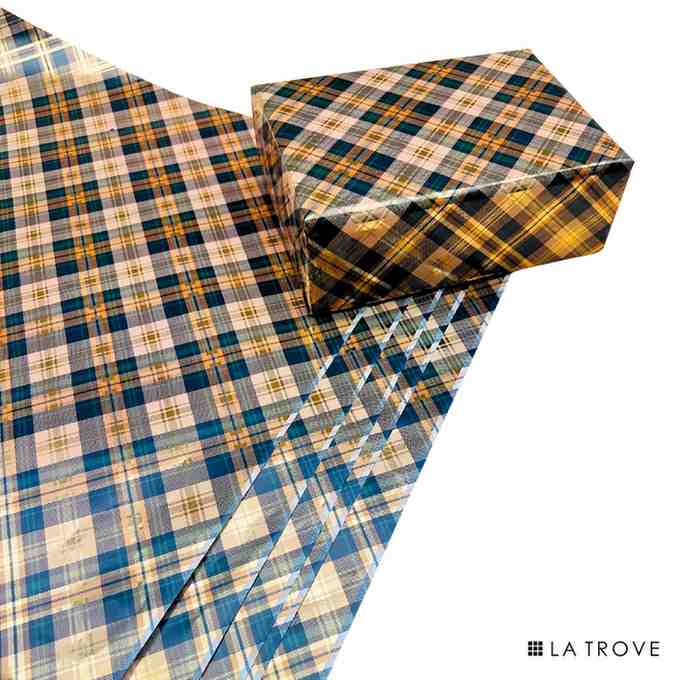 Checks Elegant Design Packing Paper