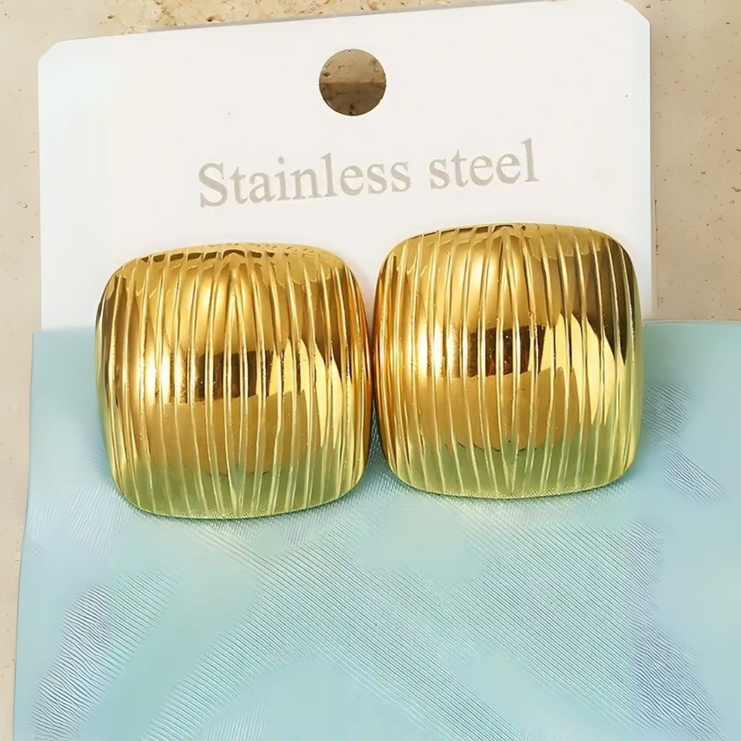 Lightweight Statement Earrings in Gold – Fashion Jewelry.