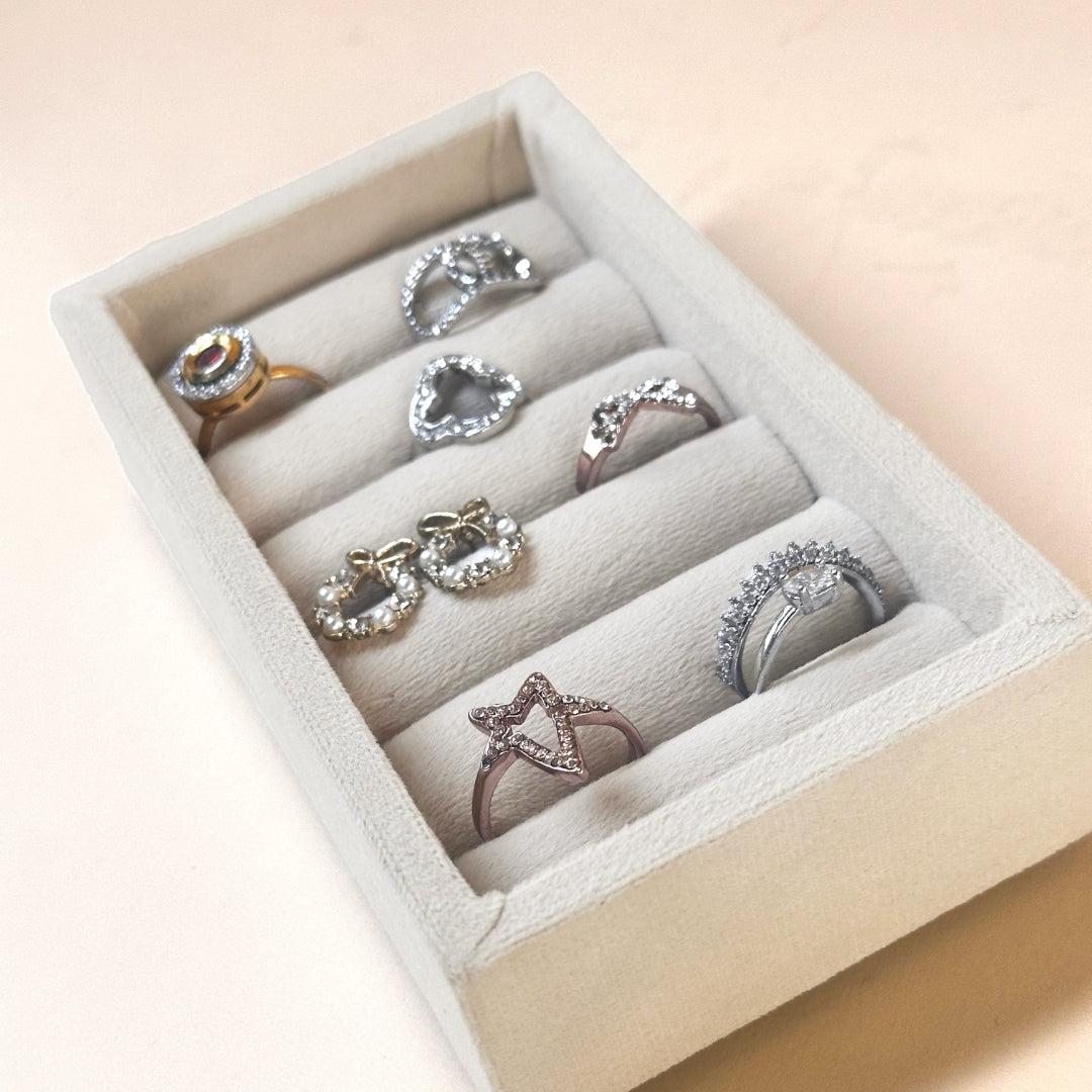 Cream Nano Ring Tray – Minimal jewellery organiser for rings, studs & tiny accessories in a soft-cream premium finish.