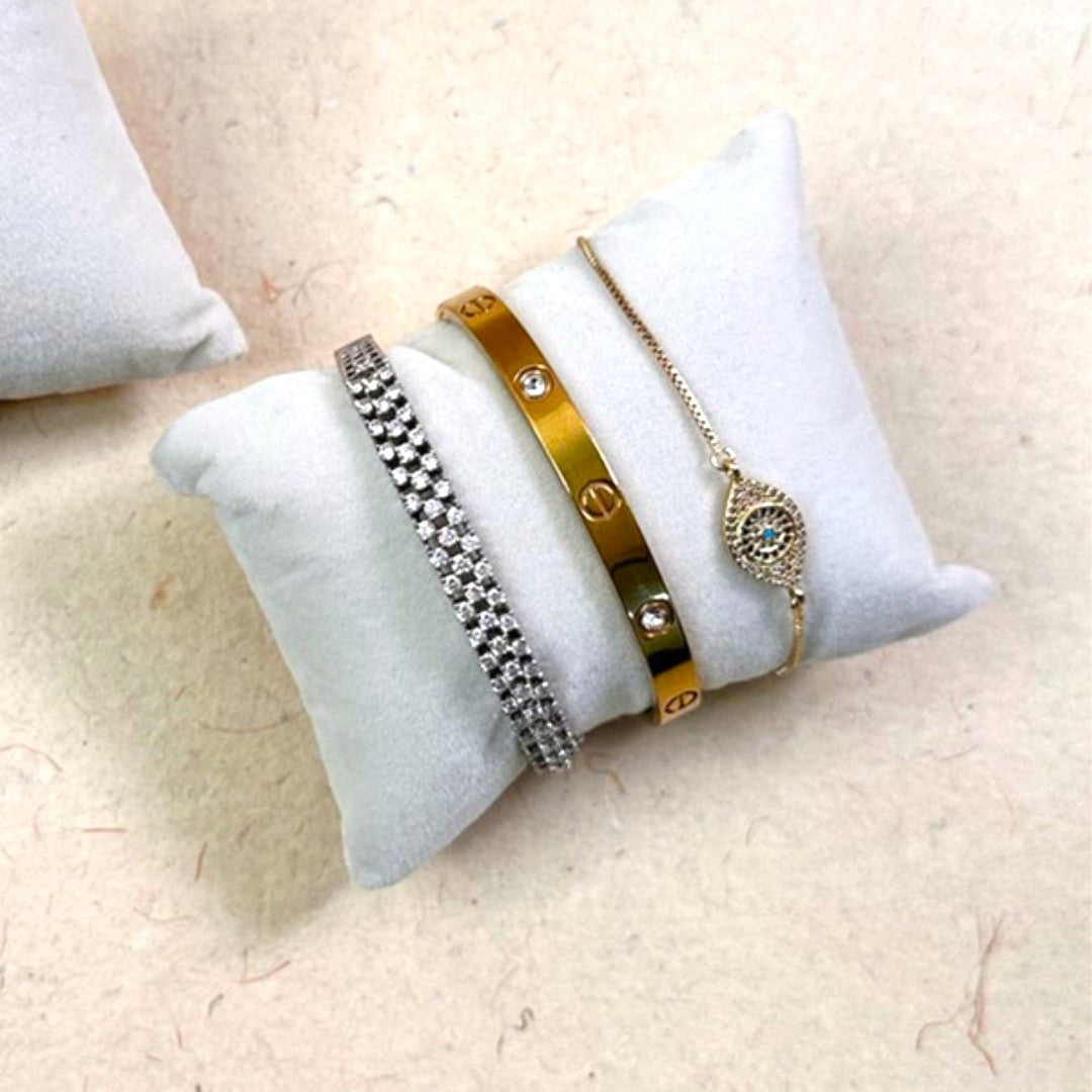 Soft Cushion Pillow for Watch & Bracelet Display