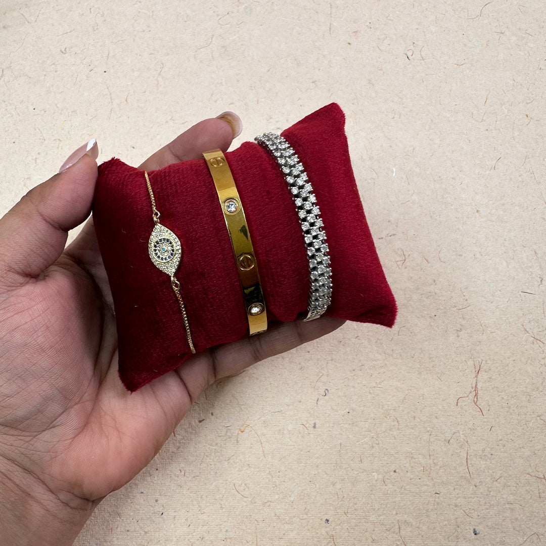 Velvet Display Pillow for Watch & Bracelet