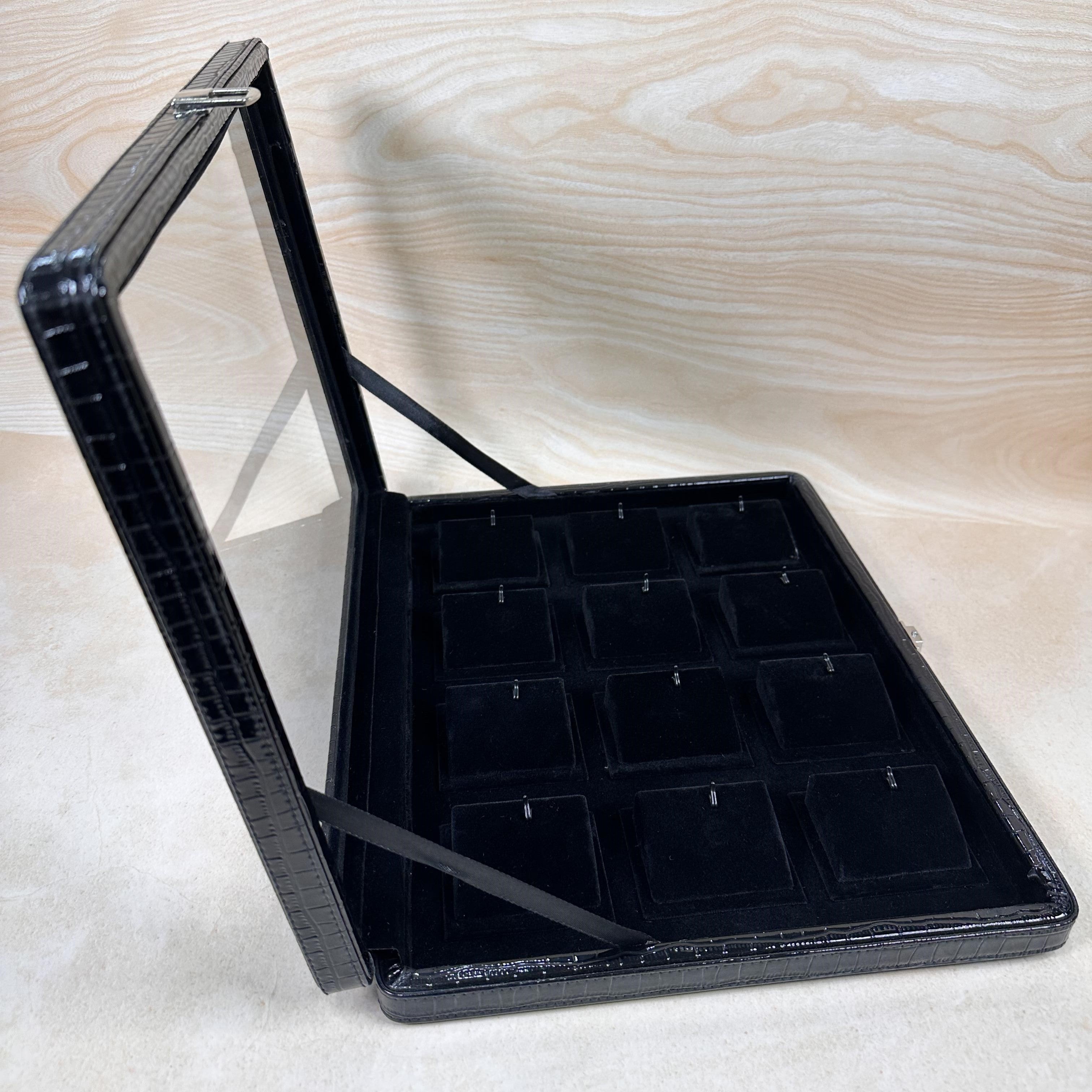 Black chain box and jewellery organiser with glass top – 12 slot storage by Latrove.