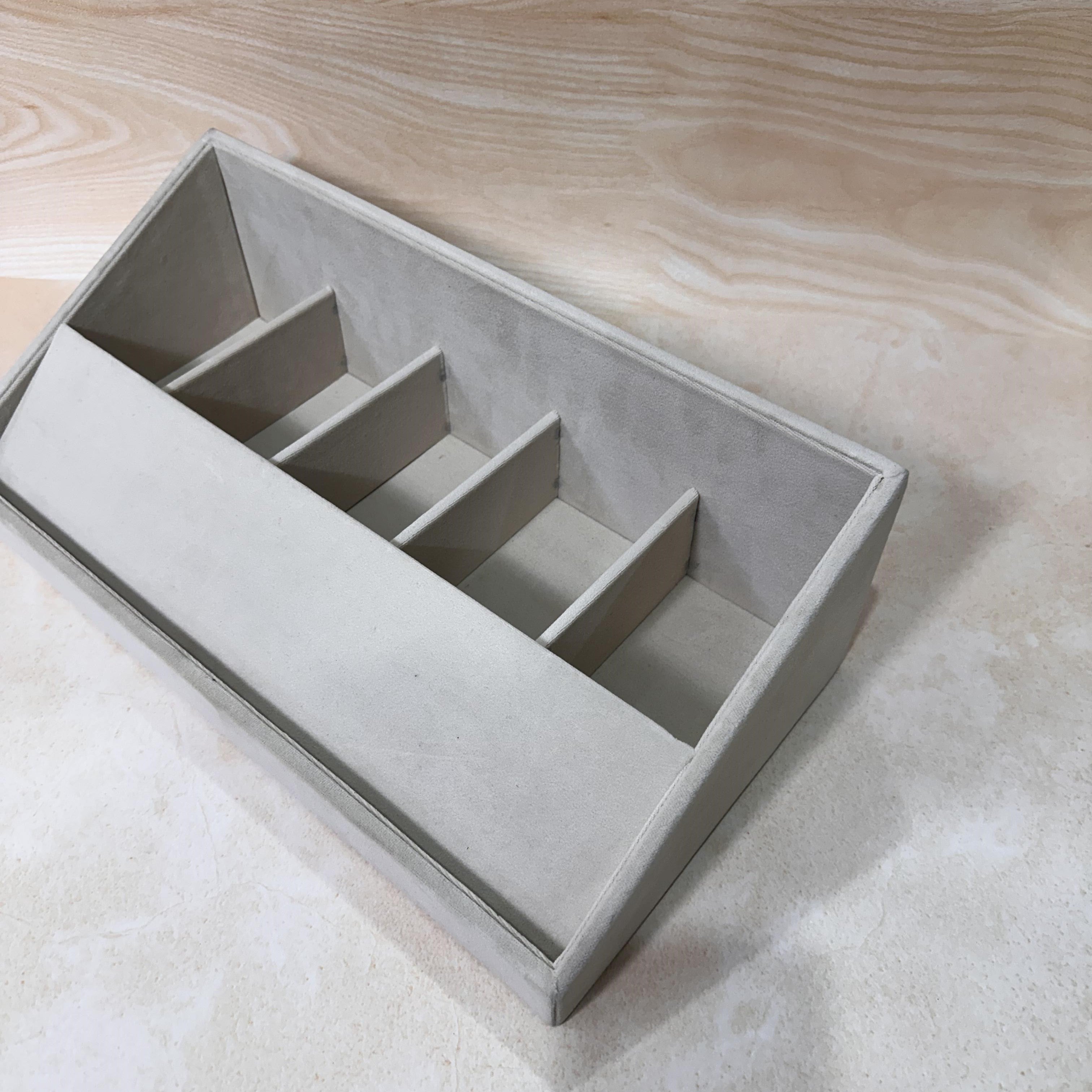 5 Slot Velvet Belt Tray