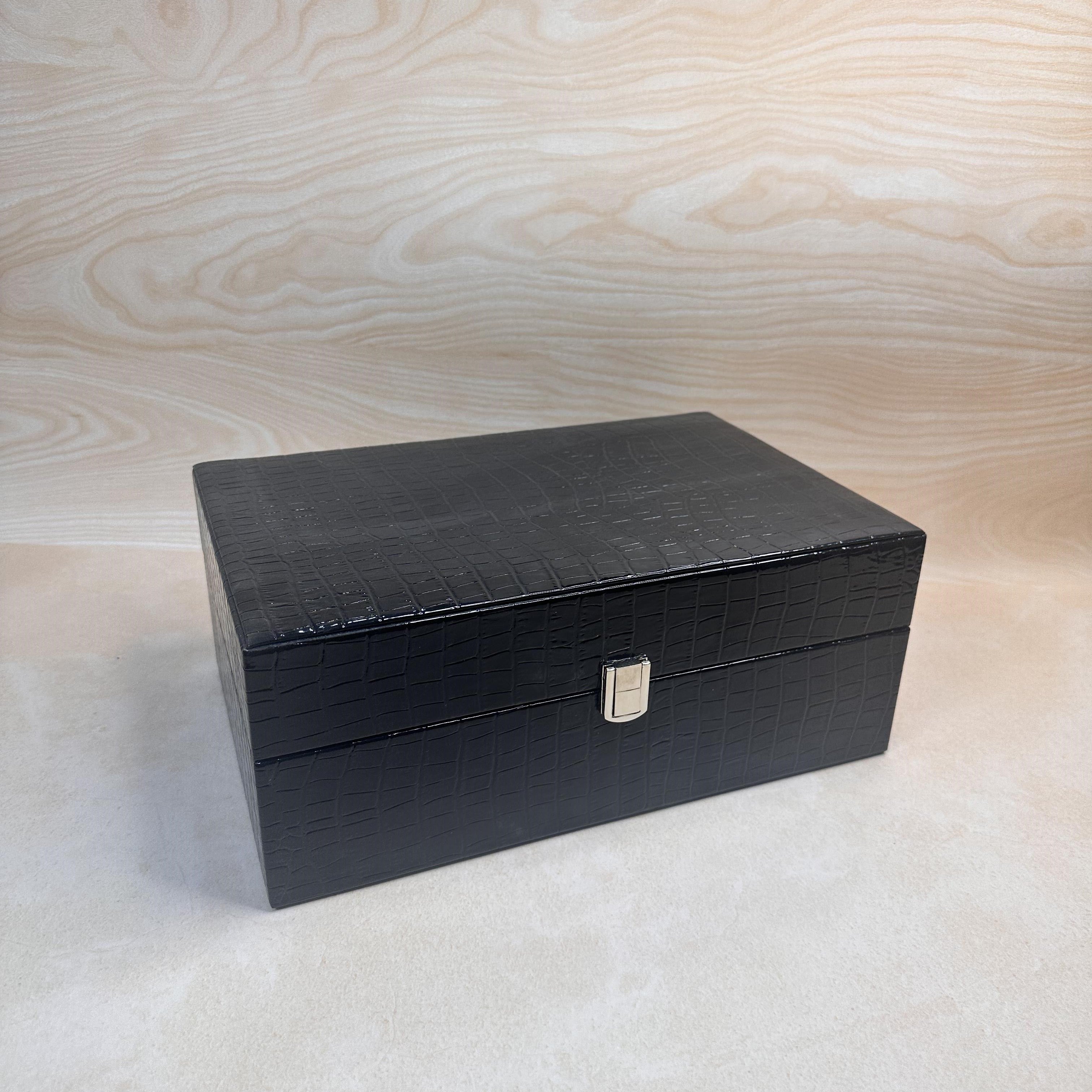 Premium 8 Slot Belt Box in Black by La Trove.