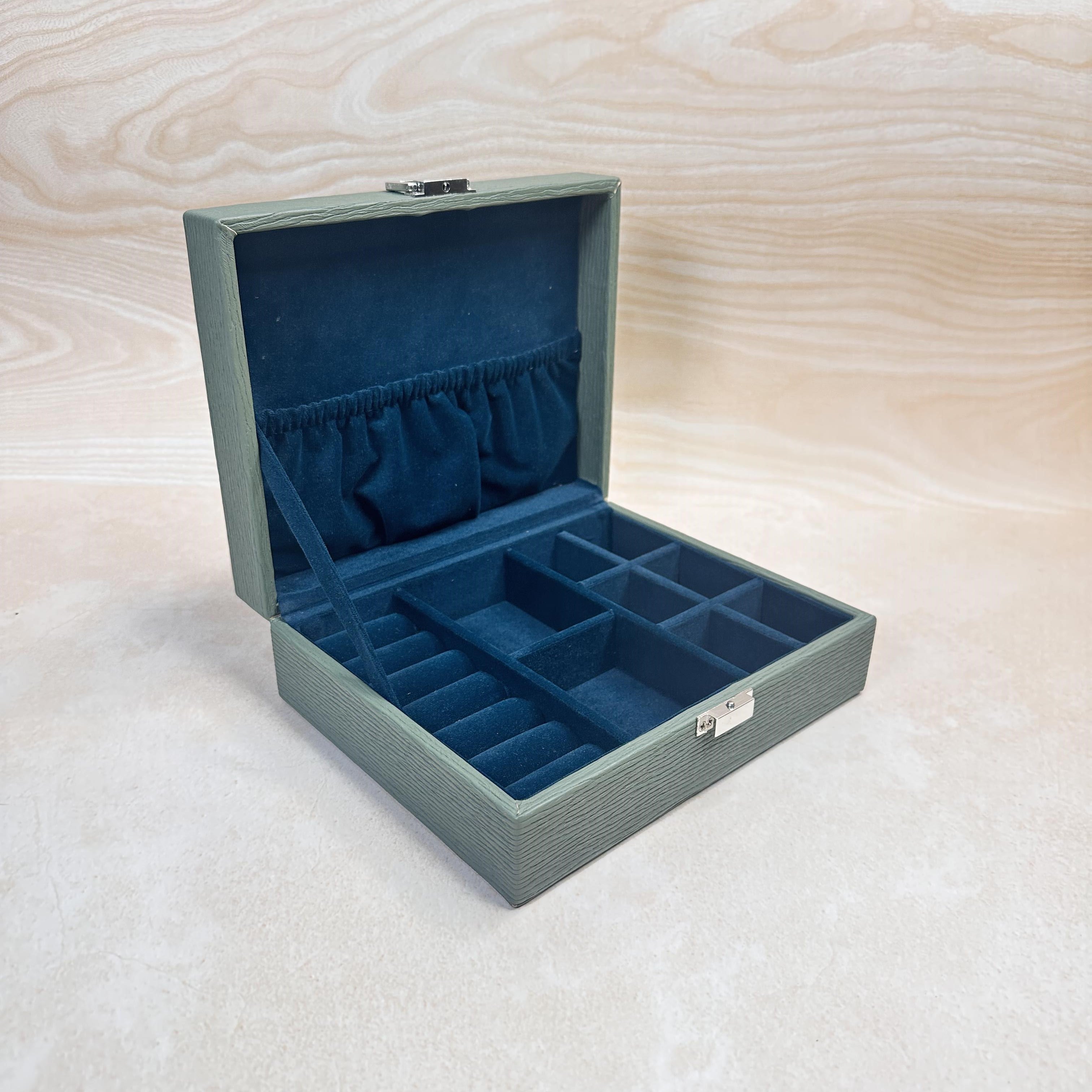 Green Luxury Multi-Section Jewellery Box – La Trove.