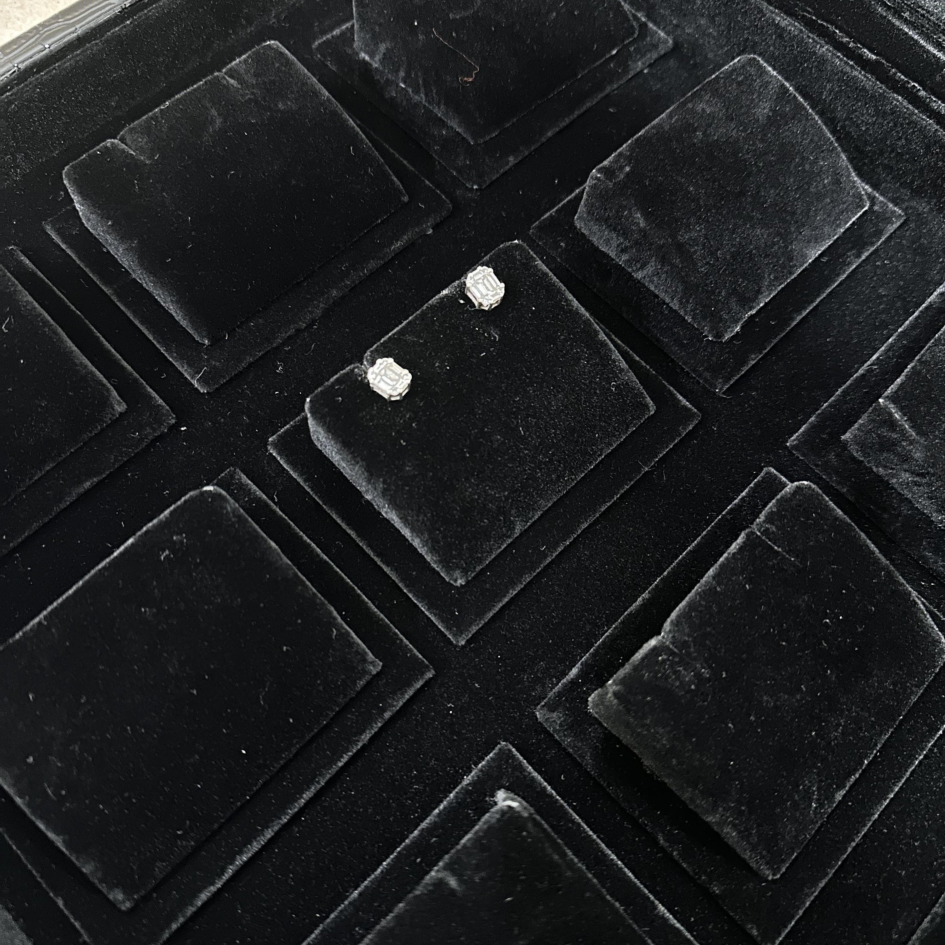 12 Slot Premium Velvet Earring Display Box (With Glass Top)