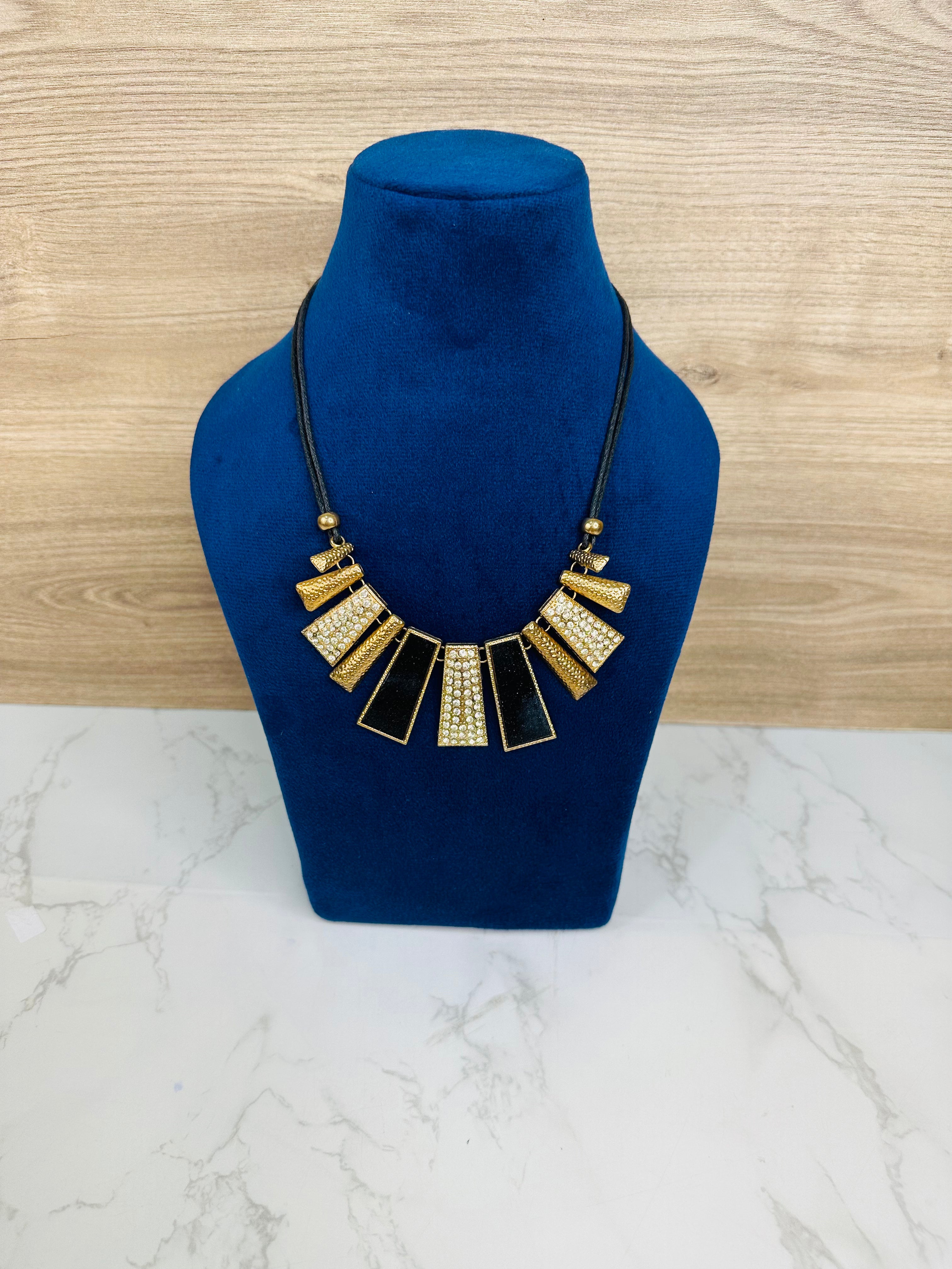 Luxury Blue Velvet Jewelry Box – Necklace, Ring & Earring Organizer.