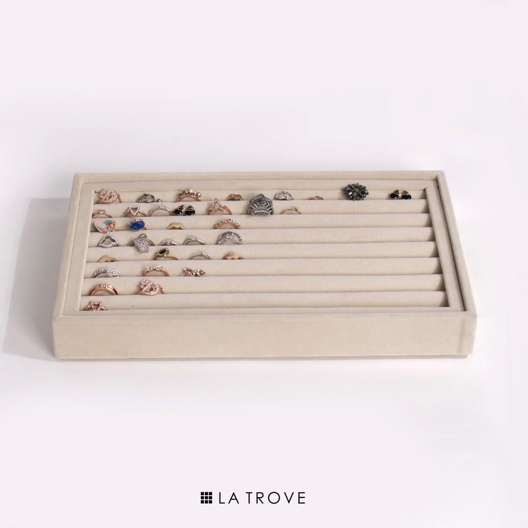 Cream velvet ring and cufflink storage tray with dedicated slots for rings, cufflinks and accessories – La Trove