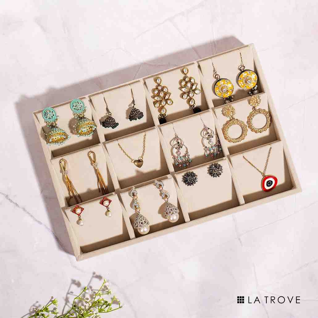 Luxury Velvet Earrings Jewellery Tray