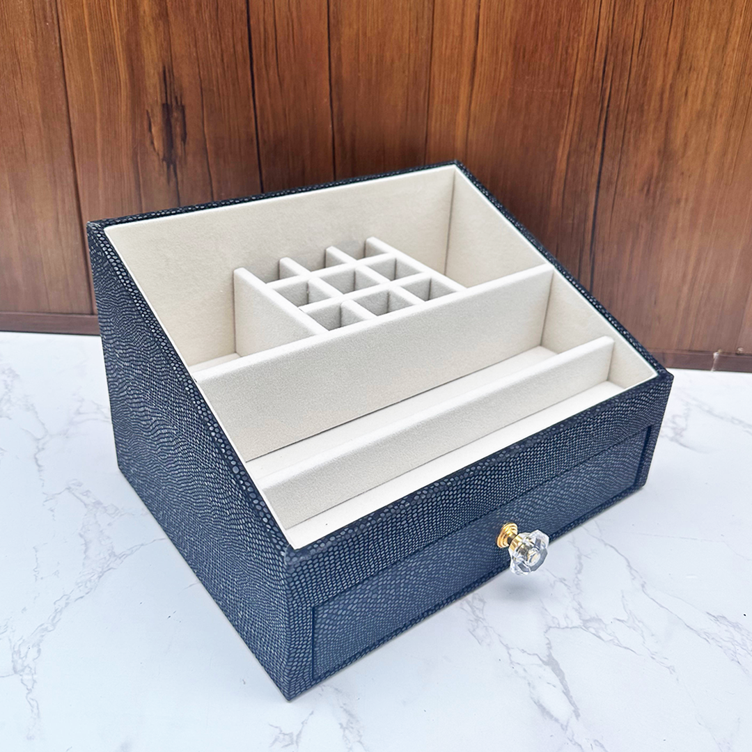 Cosmetics Make up Organiser Box With Drawer