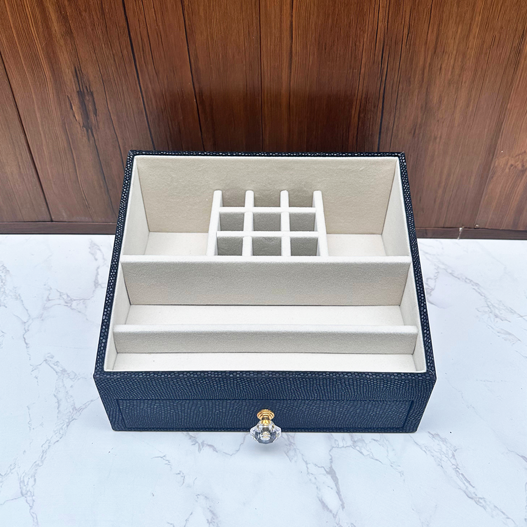 Cosmetics Make up Organiser Box With Drawer