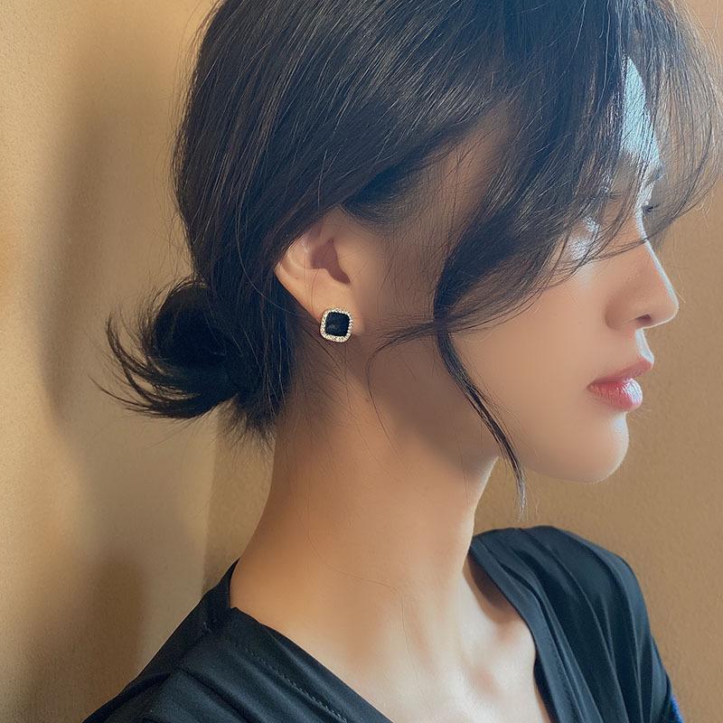 Zircon  Black Stud Earrings