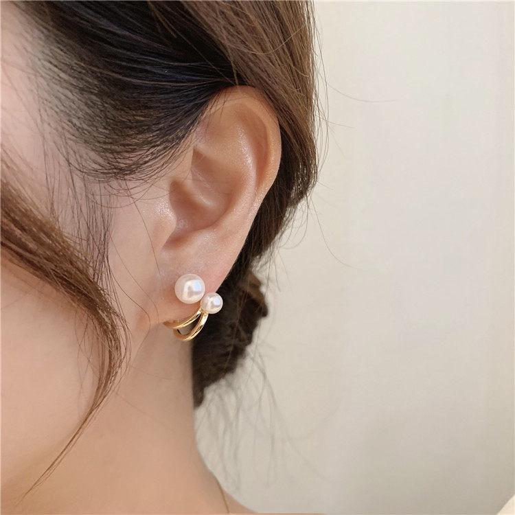 Daily Wear Pearl Earrings – La Trove.