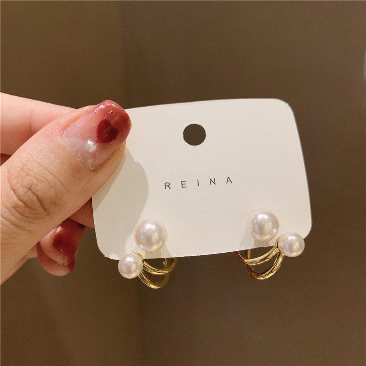 Elegant White Pearl Stud Earrings.