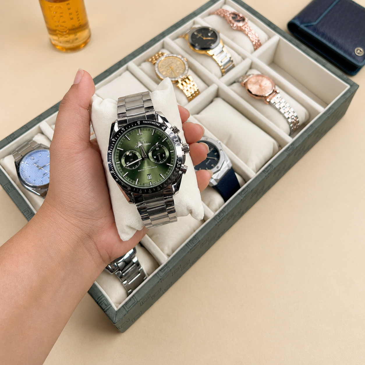 Designer 12-Slot Watch Tray