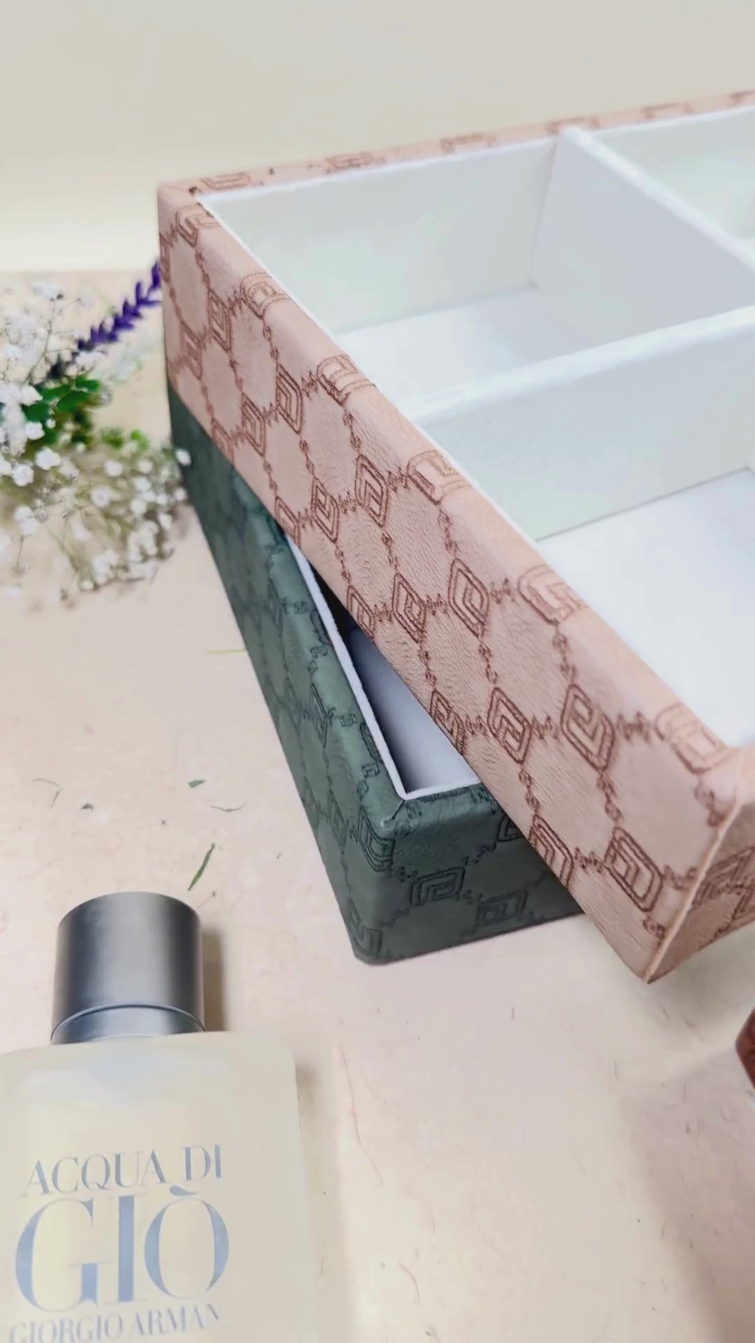 Designer 6-Slot Belt Tray