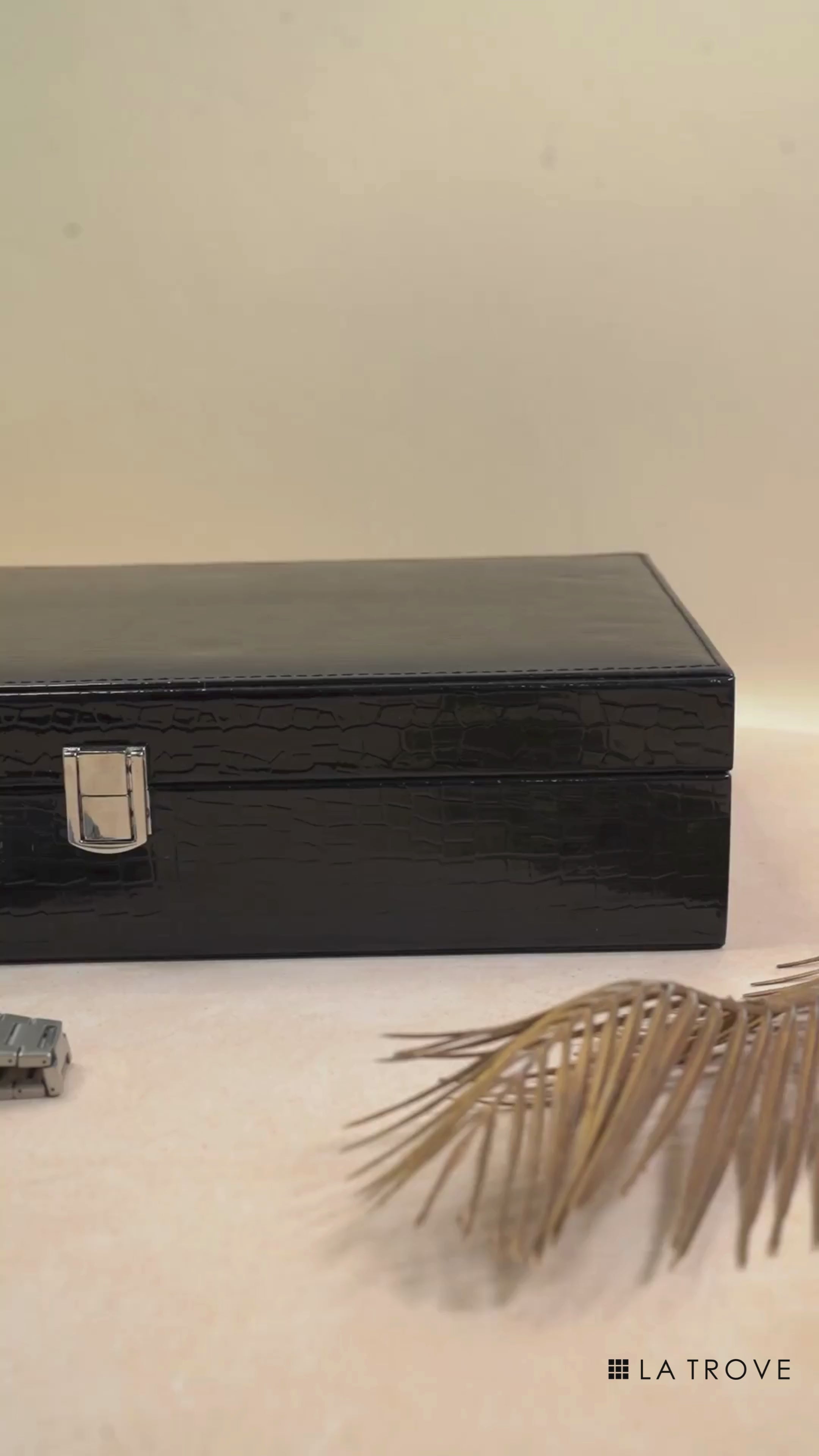 Premium 6 Slot Belt Box